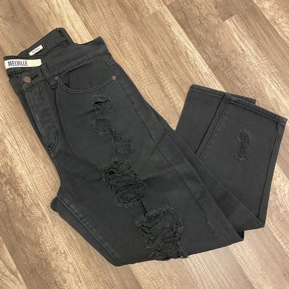 Brandy Melville Denim - Brandy Melville Distressed Boyfriend Jeans